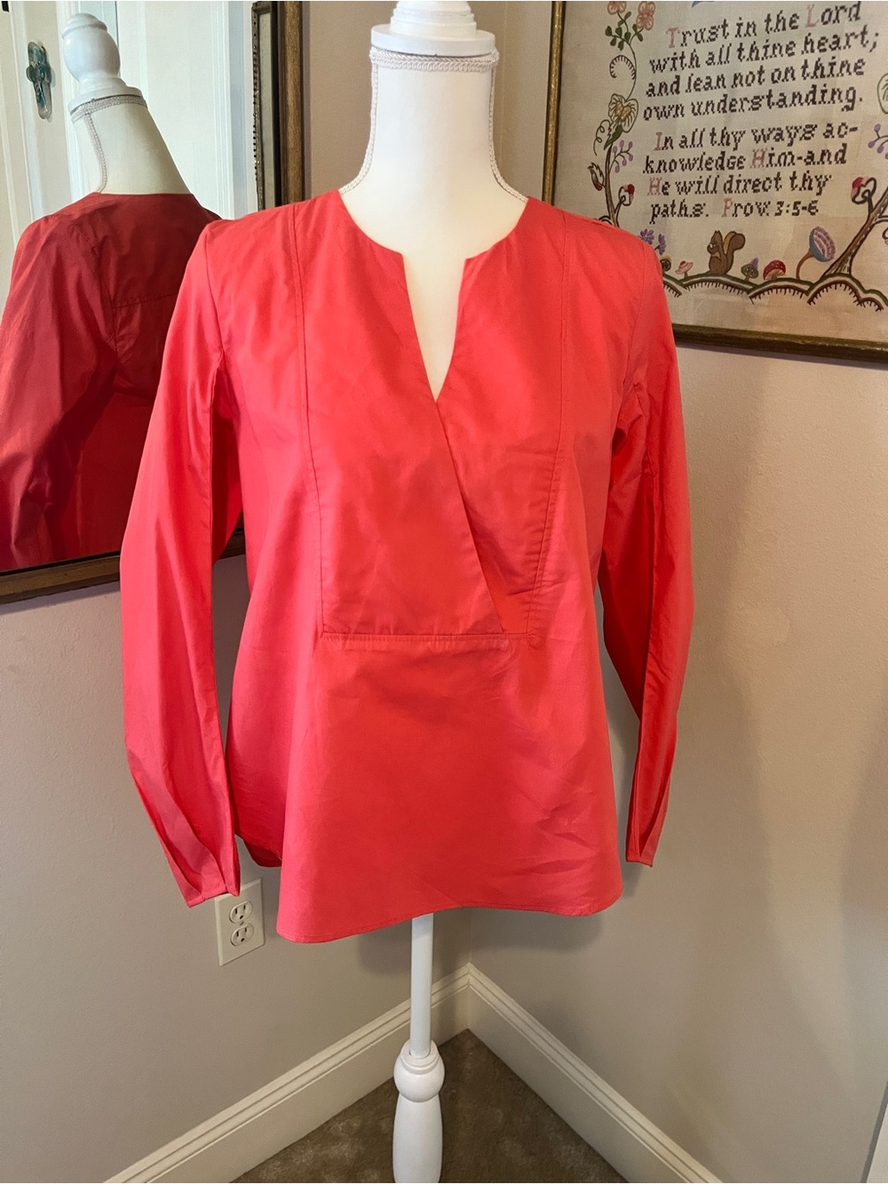Banana Republic Coral Red Split V-Neck Long Sleeve Tunic